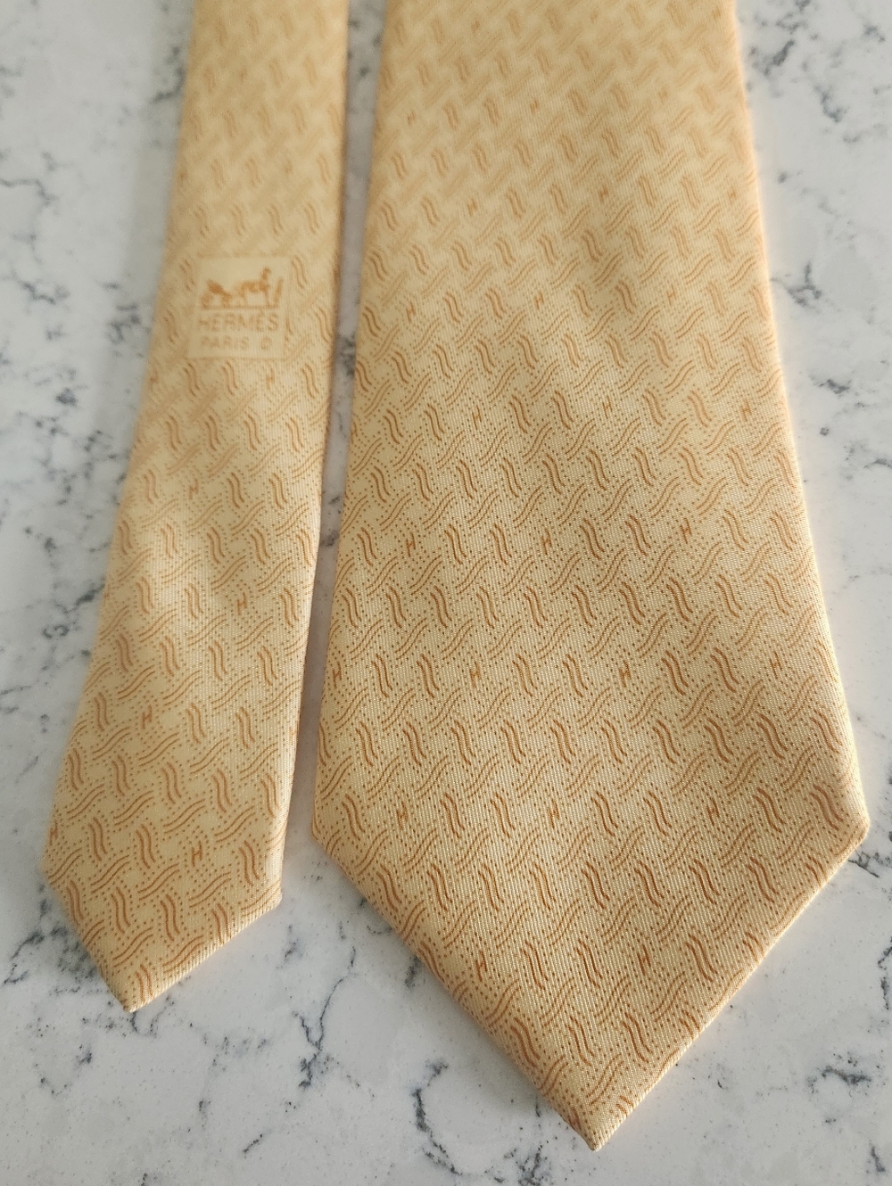 Hermes H Pattren Tie Silk Butter Yellow 7855 UA France Formal Faconnee Initial H - Picture 3 of 10